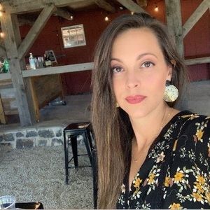 Meet your Posher, Laura